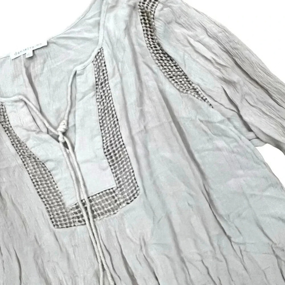 Danielrainn Oatmeal Beige Crochet Detail Viscose Blouse 3X - Picture 2 of 4